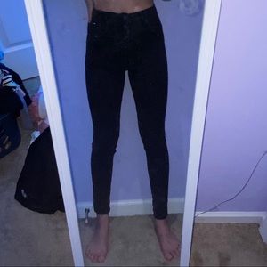 Black skinny jeans